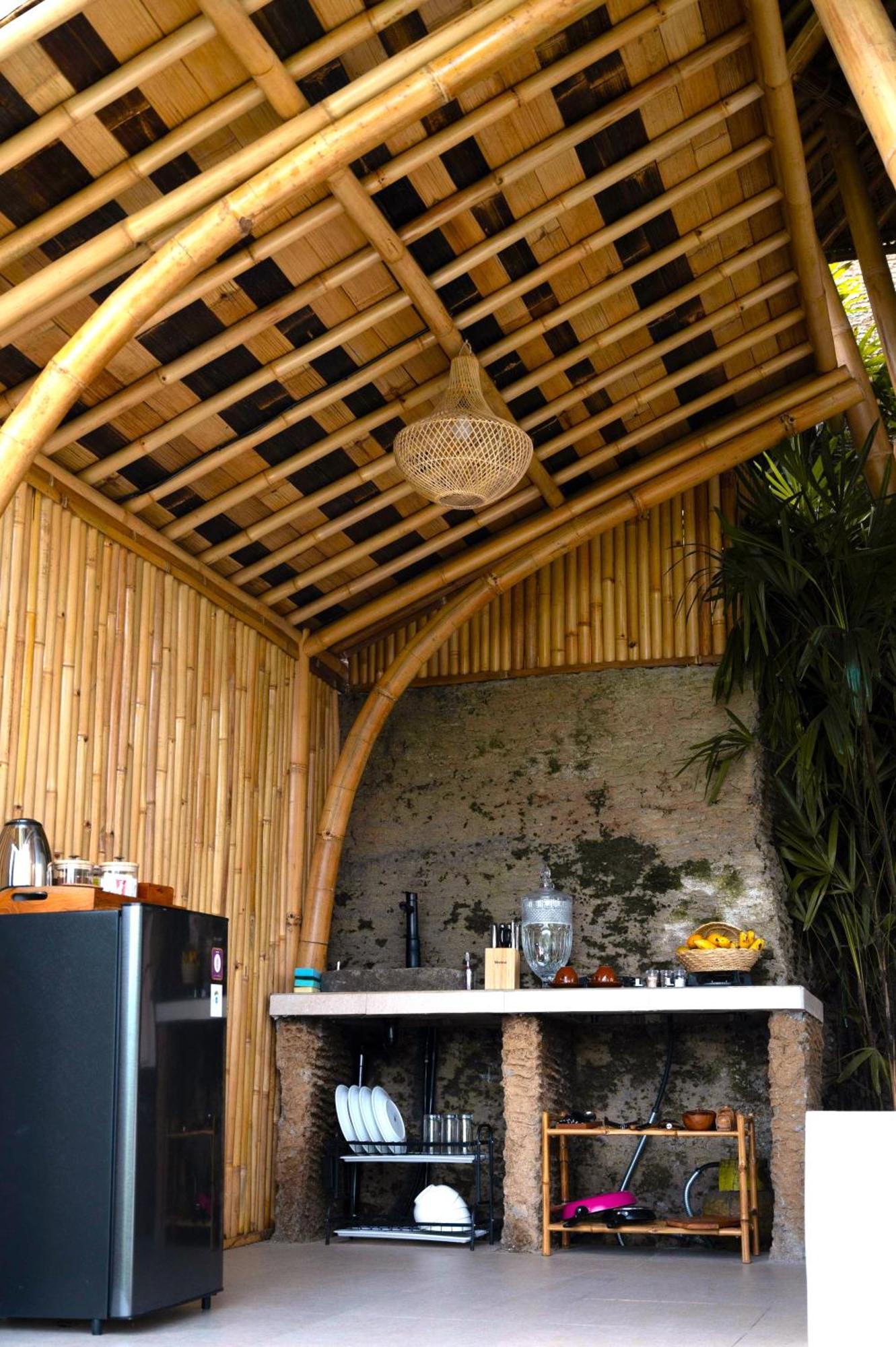 Danaswari Bali Bamboo House Villa Selat Екстериор снимка